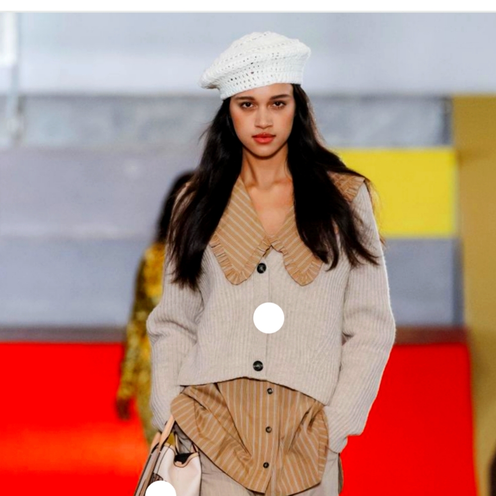 GANNI farfetch luxury egret white crochet w silver beret hat
